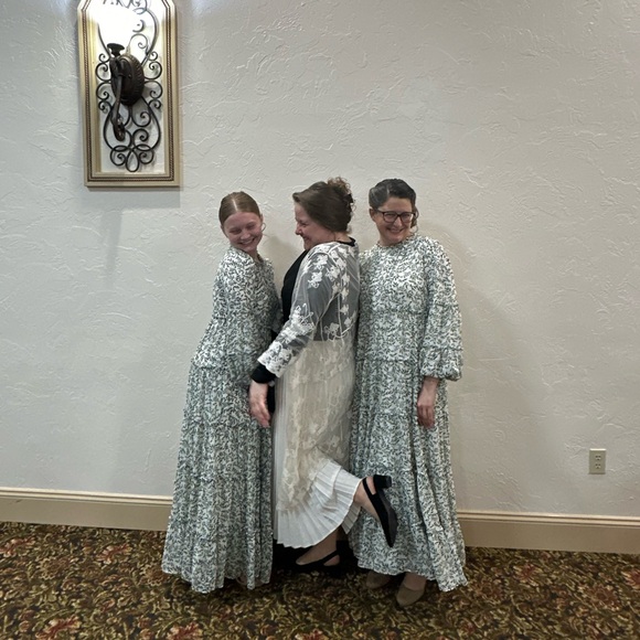 Meet your Posher, Andrea - Picture 5 of 8